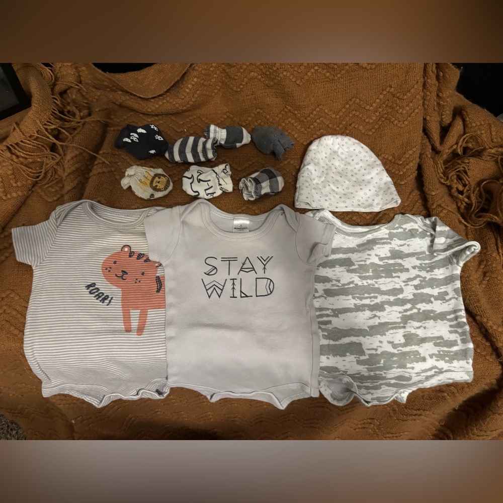 Nature Gray and White Onesies Bundle